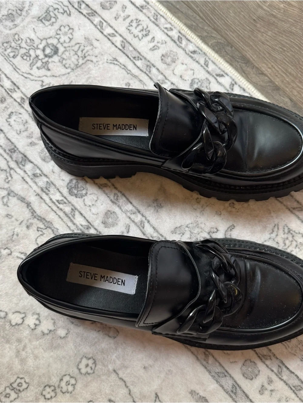 Steve Madden Bianca Black Chunky Chain Loafers